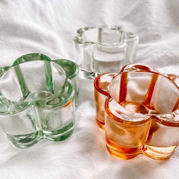 Retro Flower Tea Light Holder - Picture 5 of 5